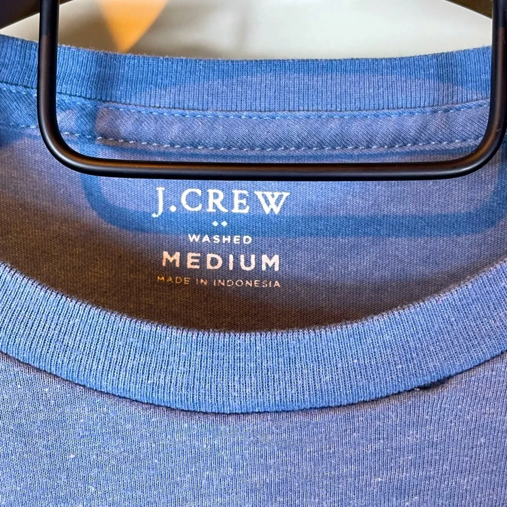 Men's J. Crew short-sleeve, full cotton tee in size Medium. (Worn once)